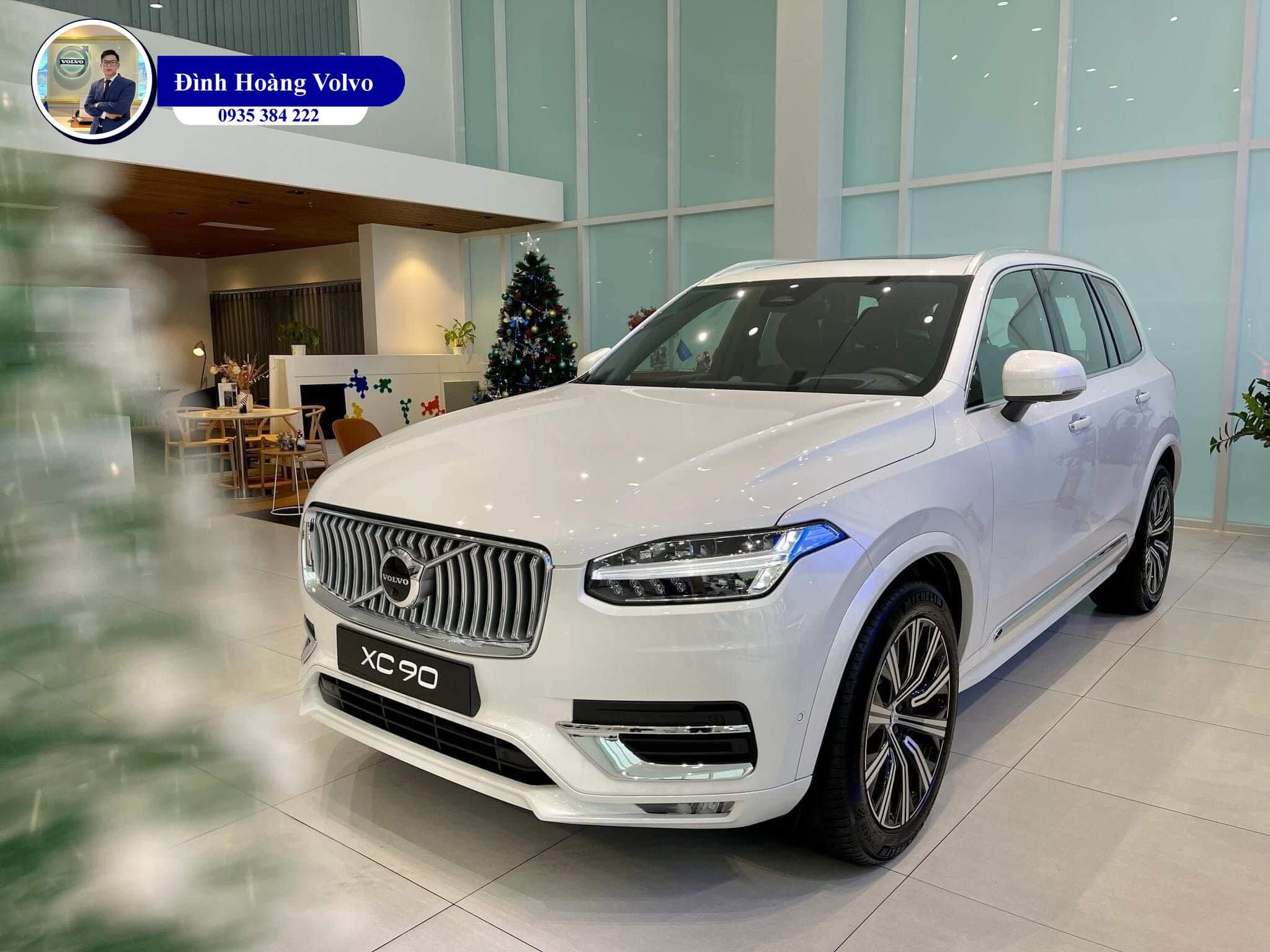 Hình ảnh thực tế chi tiết XC90 B6 Ultimate màu Vàng Đồng Bright Dusk Nội thất Nâu tại Đà Nẵng - Đình Hoàng Volvo